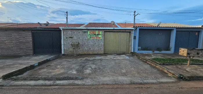 Casa 3 quartos bem localizada Luziania PED VII 