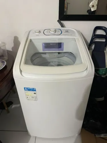 Máquina de Lavar Eletrolux 11KG - R$900,00