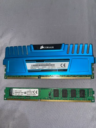 Kit Memória RAM 12GB DDR3 1600MHz para PC ? Kingston 8GB + Corsair Vengeance 4GB
