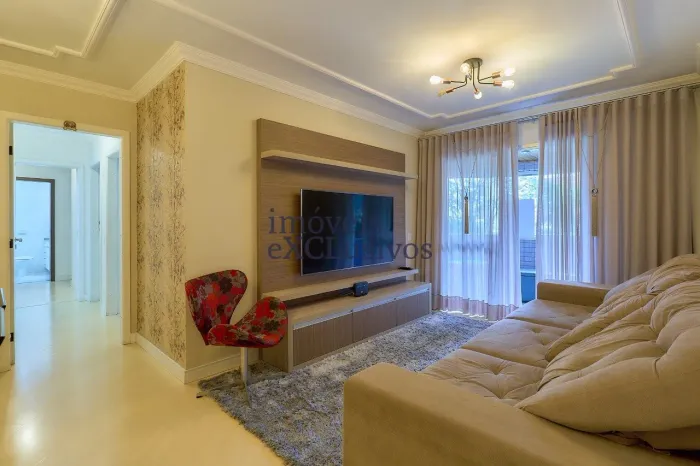 Apartamento de 3 quartos com churrasqueira e 2 vagas no Água Verde!