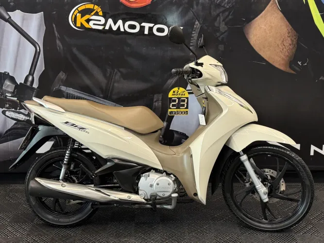 Honda BIZ 125 Completa 2023/23 * Branca caramelo * 12500kms