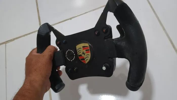 Thrustmaster Volante Fórmula.