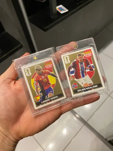 LEGENDS Halland e Yamal Ouro em perfeito estado.
