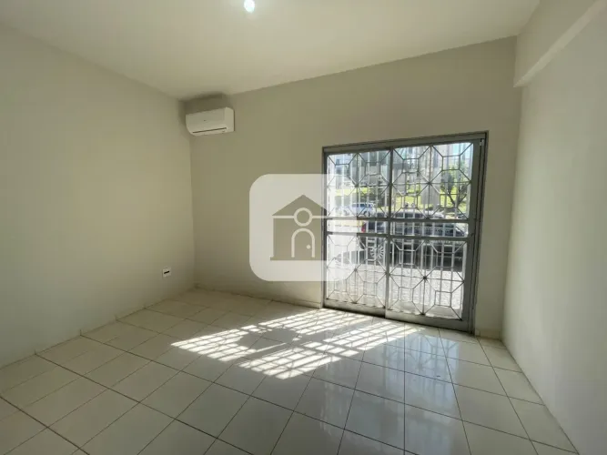 Casa comercial para locação no bairro Daniel Fonseca