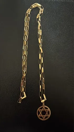 Cordão de ouro 18