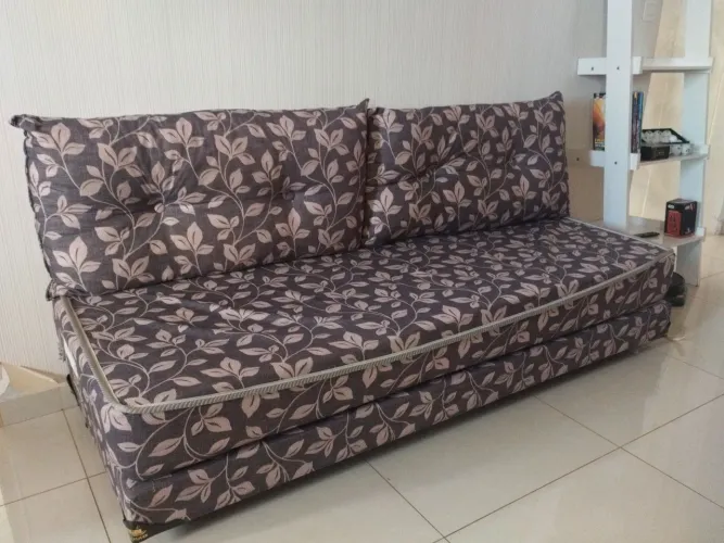 Sofá cama com encosto