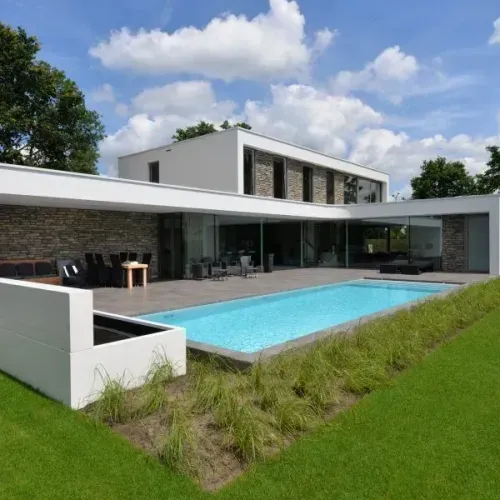 L1-  O lugar perfeito para relaxar, receber os amigos e vive em paz em meio a natureza.