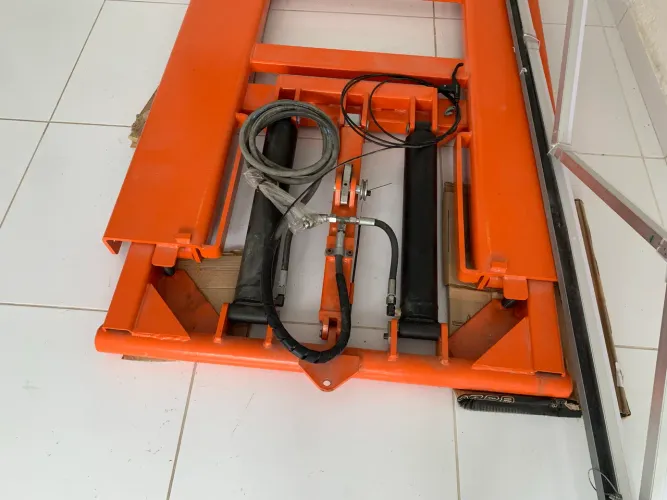 ELEVADOR PANTOGRÁFICO 3T