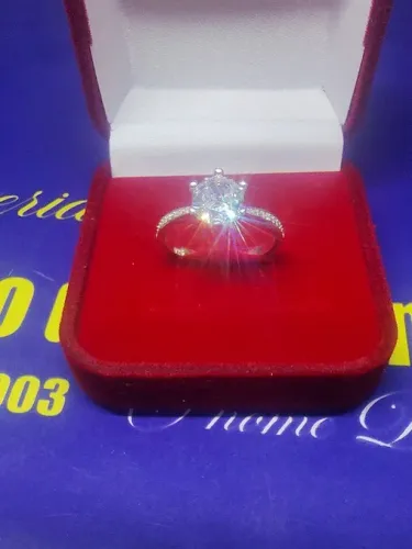 Anel Solitário Prata 925 Pedras Zircônias Grande 10 mm e 20 Pedrinha 1 mm Aro 2 mm