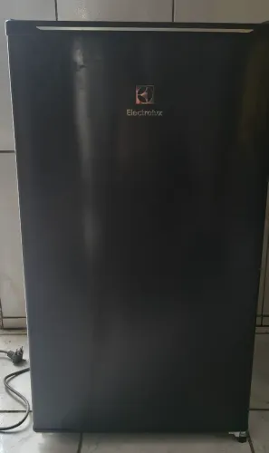 Frigobar Electrolux
