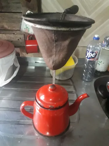 Bule esmaltado com mancebo de ferro, antiguidade
