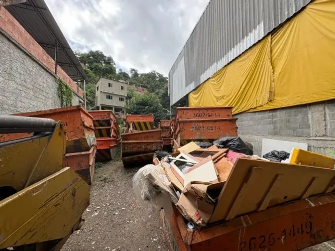 Vendo Caçambas Estacionárias Usadas