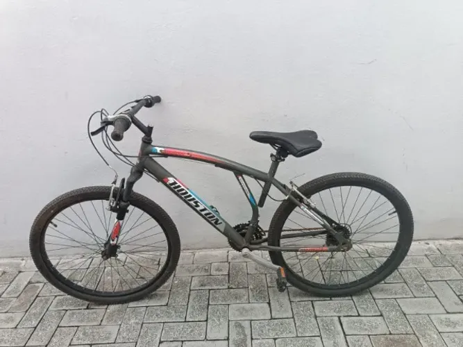 bicicleta de passeio marca Houston, modelo Atlantis Mad com aro 26