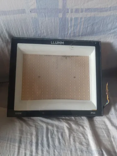 Vendo refletor LLUMM 300w
