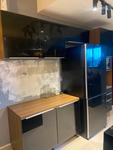 Móveis cozinha com portas de vidro madesa