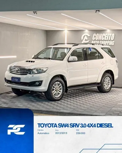 Toyota Hilux SW4 SRV D4-d 4X4 3.0 TDI Dies. AUT 2013