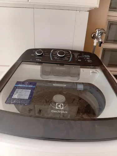 Vendo geladeira - Eletrolux - 16 kg