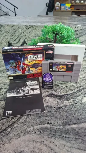 CARTUCHO SUPER STAR WARS - THE EMPIRE STRIKES BACK NA CAIXA - SUPER NINTENDO