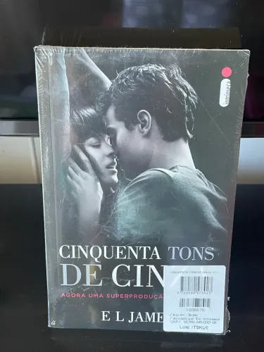 Livro Cinquenta Tons de Cinza - Novo