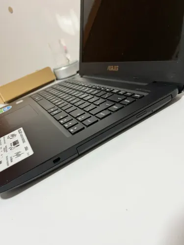 Vendo notebook Asus