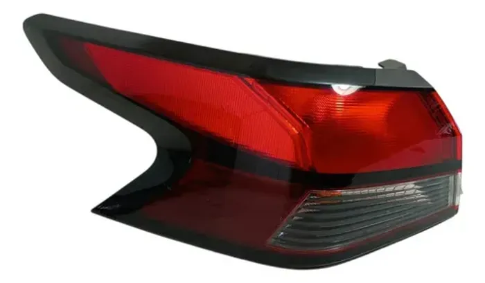 Lanterna Traseira Esquerda Versa 2021/ (canto) Esquerdo/motorista Vermelho
