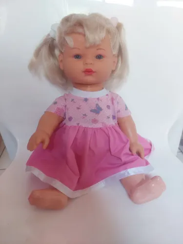 BRINQUEDO Boneca