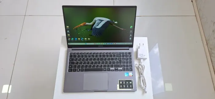 Notebook Samsung,  Galaxy Book 4, Core i7, Ssd 512GB, Mem.16GB, em estado de novo!