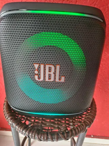 Sem os microfones, JBL partybox Encore 2