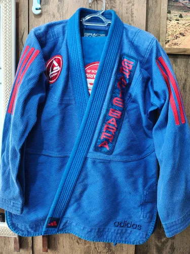 Kimono Gracie Barra Adidas A1 usado