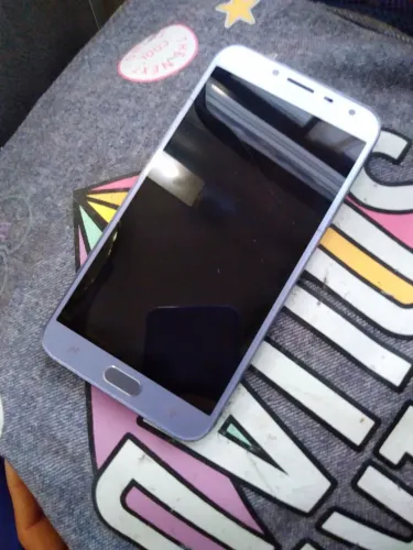 SAMSUNG GALAXY J4