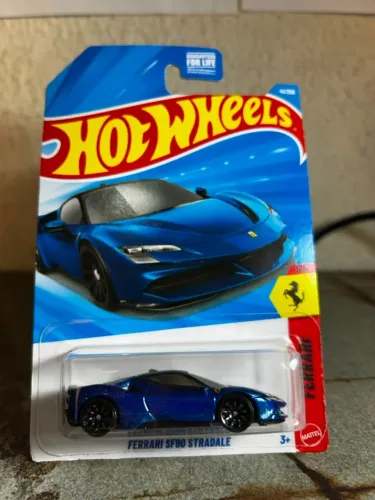 Hot wheels Ferrari SF90 Stradale Azul americana