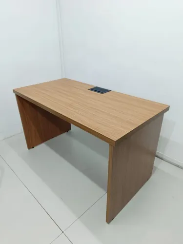 Mesa de escritório seminova