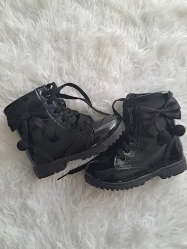 Bota menina tamanho 24