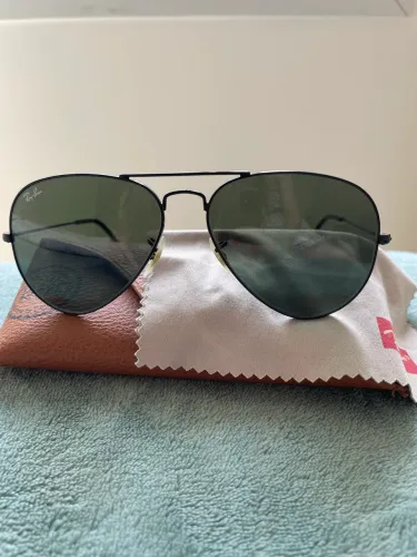 Óculos de sol preto Ray Ban aviador