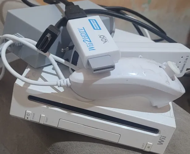 Vendo videogame Nintendo Wii branco