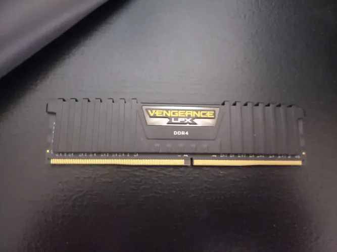 Memoria ram 16gb 3200mhz Kingston *LEIA A DESCRIÇÃO *