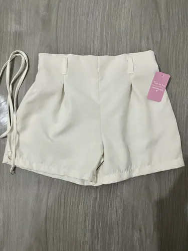 Short com cintinho