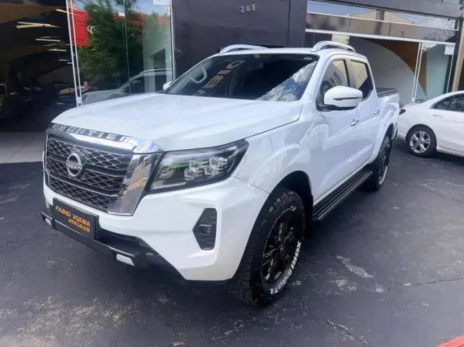 Nissan Frontier XE CD 4X4 2.3 Bi-TB Diesel Aut. 2024