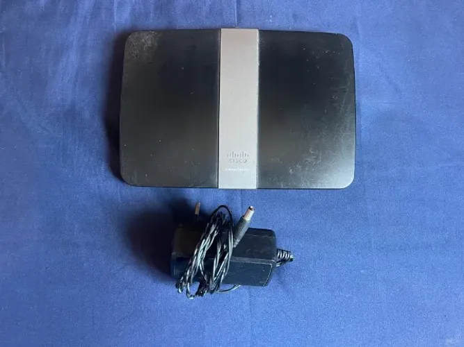 Roteador Cisco Linksys Ea4500-br Wireless Usb Dual Band 2.4 GHz e 5 GHz !