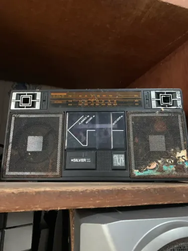 Rádio antigo 
