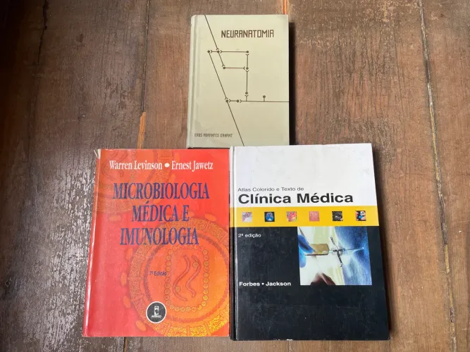 Lote de livros de medicina
