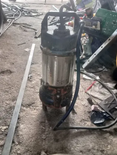 Bomba submersa 