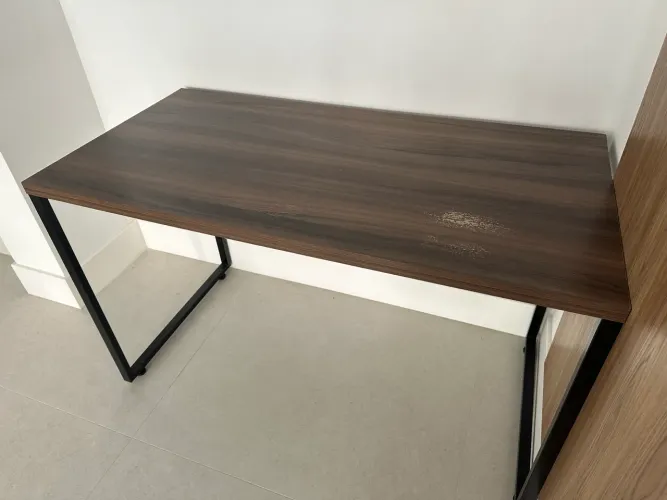 Mesa / Escrivaninha 