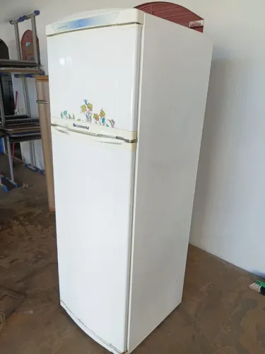 Vendo geladeira continental 