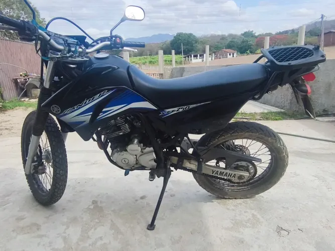 Yamaha Lander 250 - 2011 - Preta (Adesivo Azul)- Sem Detalhes, Pronta para Rodar