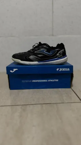 Vendo chuteira de futsal Joma liga 5 (novinha usada poucas vezes)