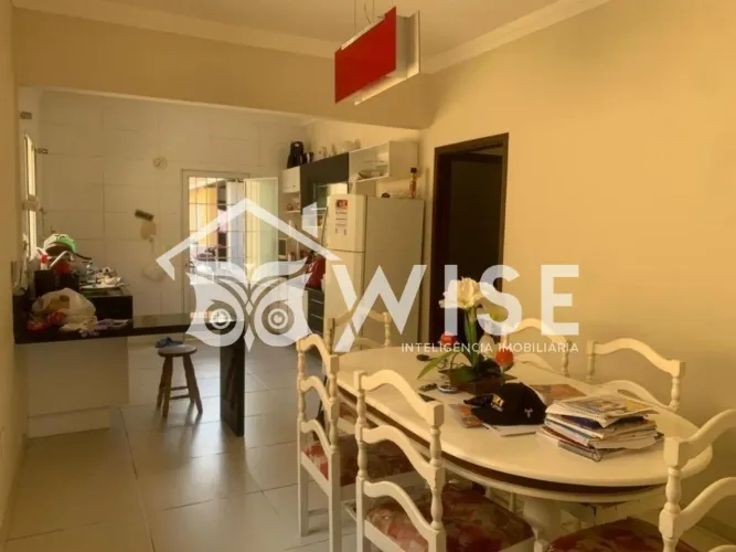 Casa no Nova Campinas, com fácil acesso à Avenida Moraes Sales