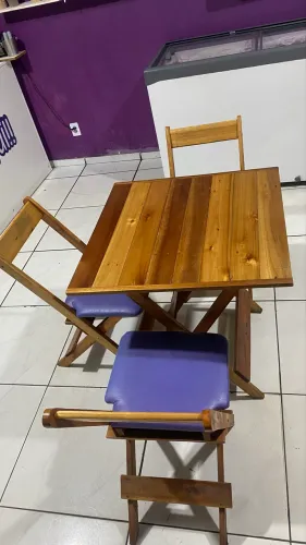 Cadeiras e mesas vários modelos, consulte valores 