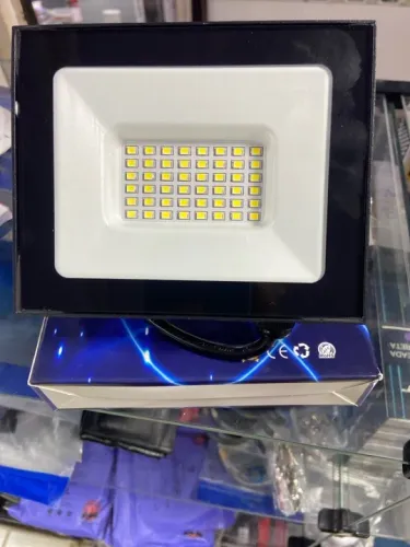 Refletor 100w Ideal P/ jardim Área Externa