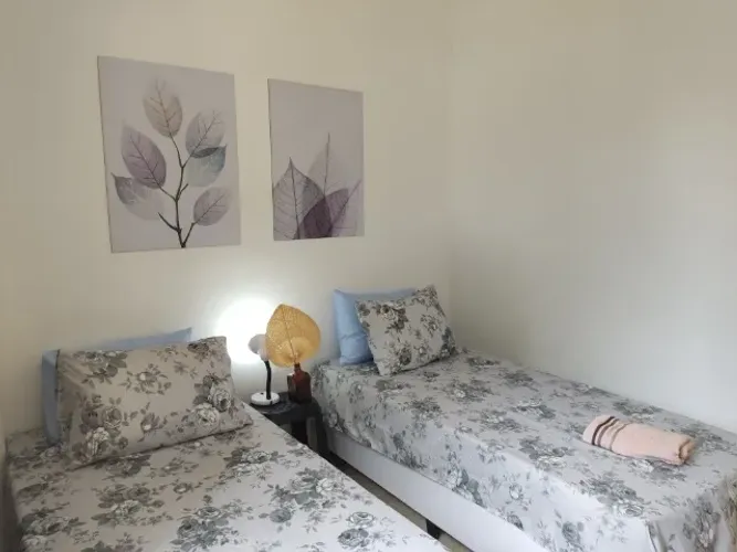 Alugo temporada apartamento na Tijuca, sala/quarto, excelente local, 5min do metrô Uruguai